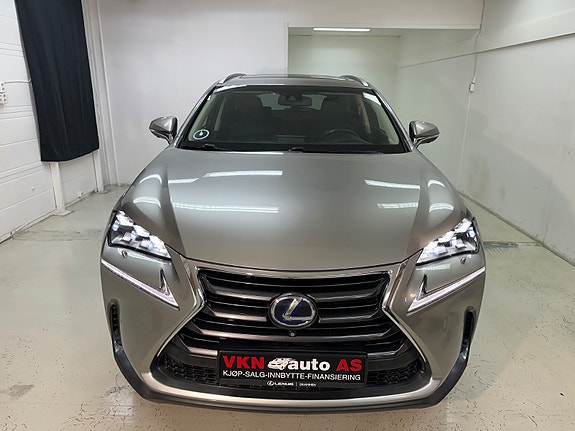 Lexus NX300h 5 of 30
