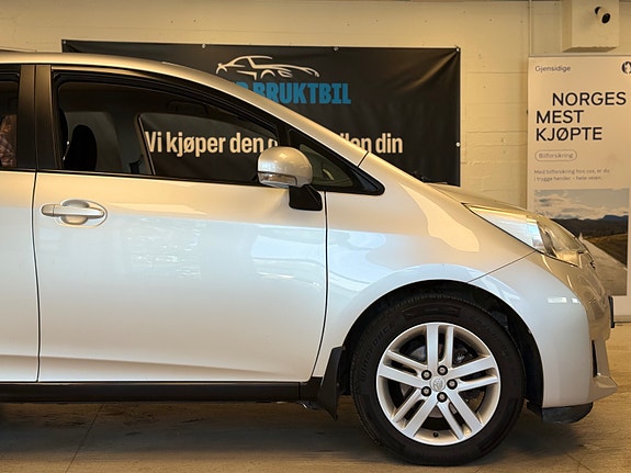 Toyota Verso-S 9 of 30