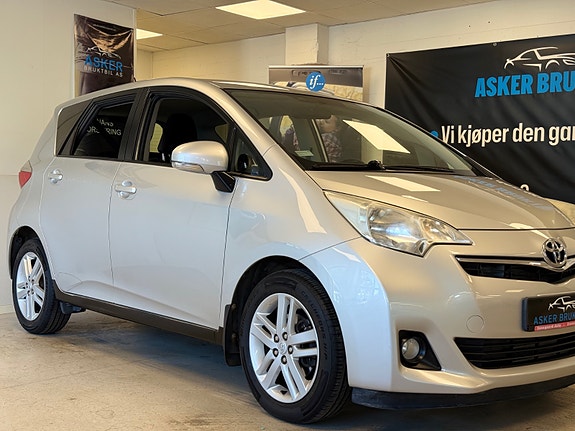 Toyota Verso-S 2 of 30