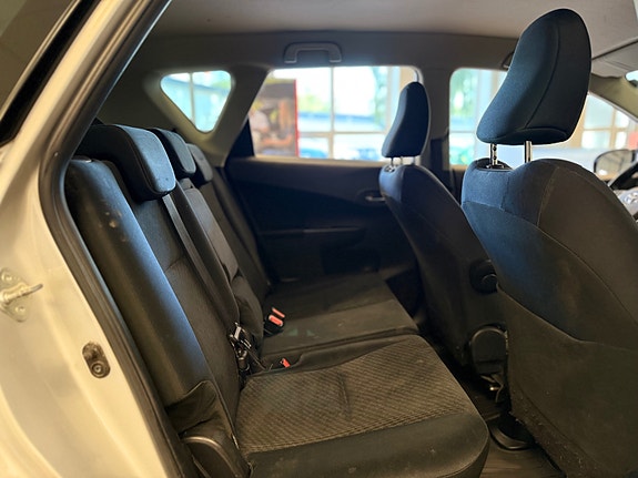 Toyota Verso-S 26 of 30