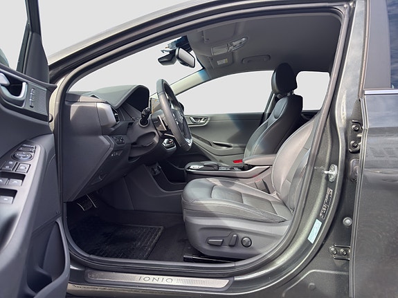 Hyundai IONIQ 11 of 24