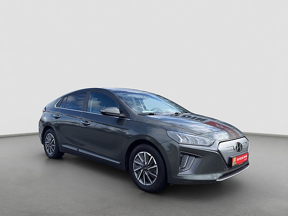 Hyundai IONIQ 8 of 24