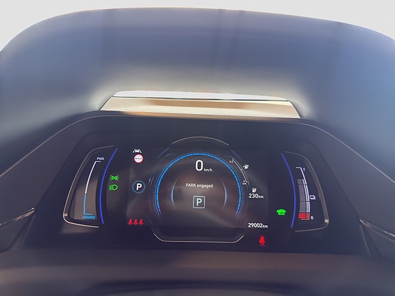 Hyundai IONIQ 16 of 24