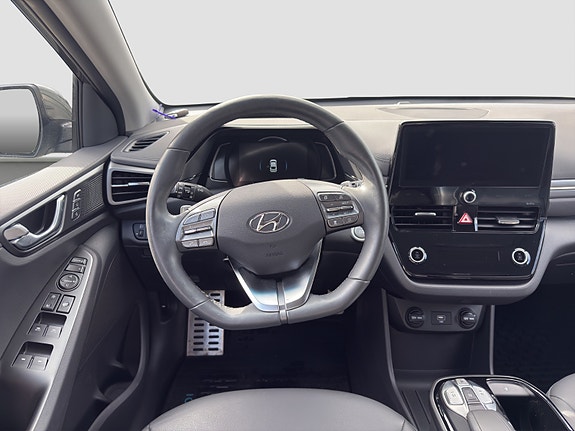 Hyundai IONIQ 14 of 24