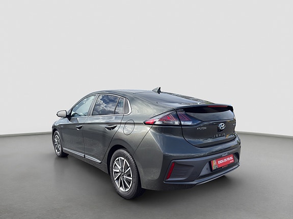 Hyundai IONIQ 3 of 24