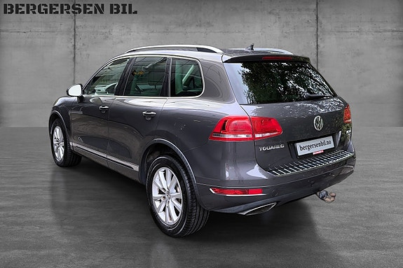Volkswagen Touareg 4 of 10