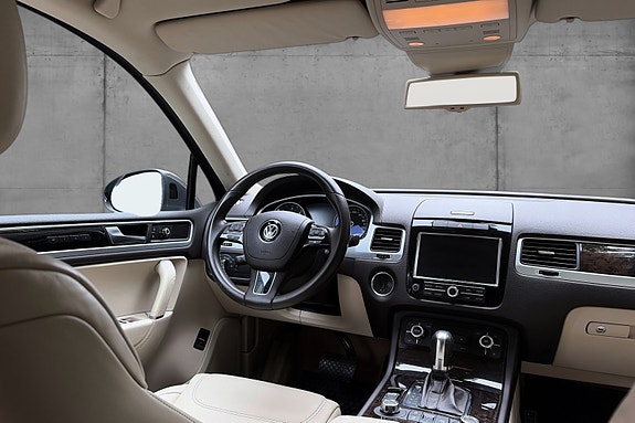 Volkswagen Touareg 6 of 10