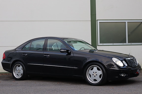 Mercedes-Benz E220 8 of 29