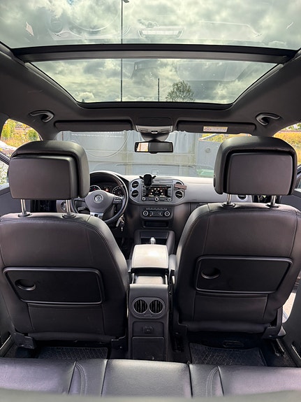Volkswagen Tiguan 14 of 30