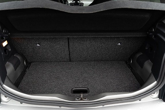 Volkswagen UP! 8 of 13