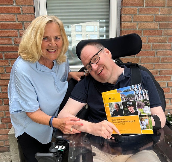 Jobber med varelevering Bondens Kolonial, samt plakatoppheng Søgne Gamle Prestegård. En del av BPA følgetjenesten, samt god livskvalitet og mestring. Teamarbeid.