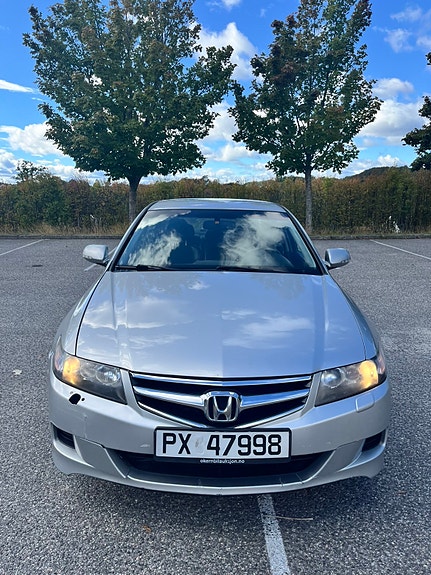 Honda Accord 8 of 16