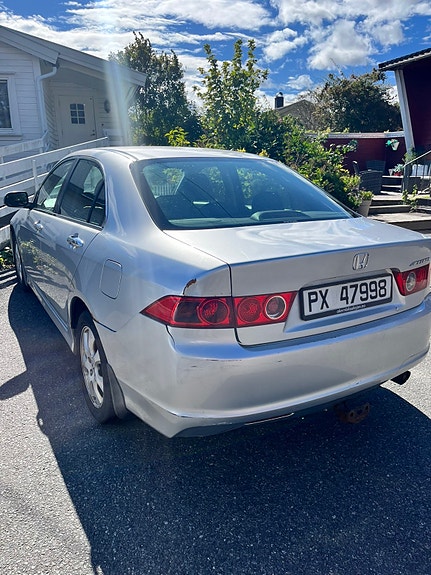 Honda Accord 7 of 16