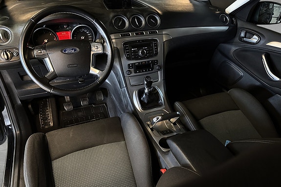Ford S-MAX 7 of 14