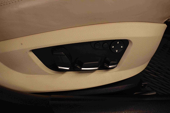 BMW 535i 12 of 30