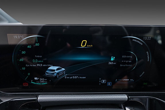 Mercedes-Benz EQA300 20 of 30
