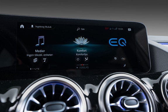 Mercedes-Benz EQA300 26 of 30