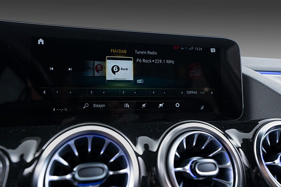 Mercedes-Benz EQA300 25 of 30