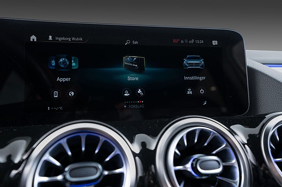 Mercedes-Benz EQA300 27 of 30