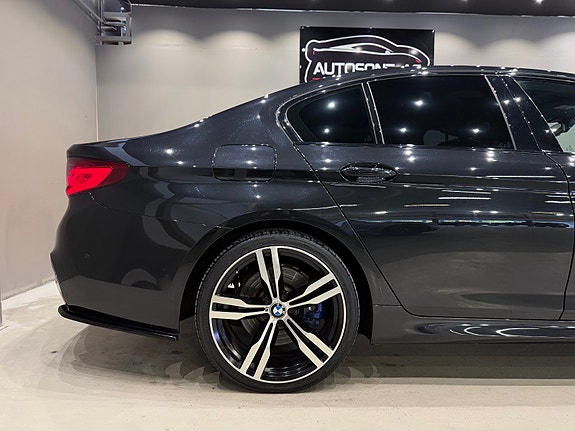 BMW 530e 13 of 30
