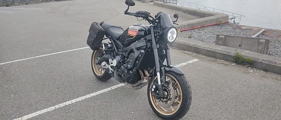 Yamaha XSR 900 80black 3 of 7