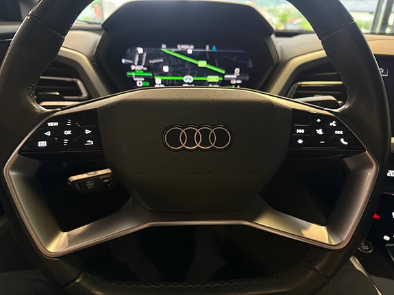Audi Q4 e-tron 10 of 16