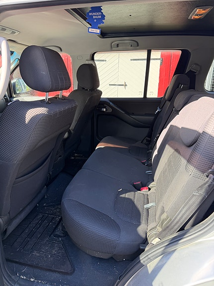 Nissan Pathfinder 11 of 21