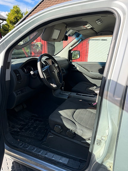 Nissan Pathfinder 12 of 21