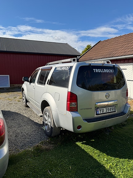 Nissan Pathfinder 4 of 21