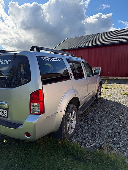 Nissan Pathfinder 5 of 21