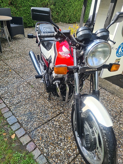 Honda CBX 550F 7 of 17