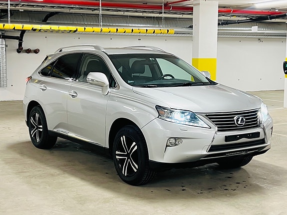 Lexus RX450h 10 of 30