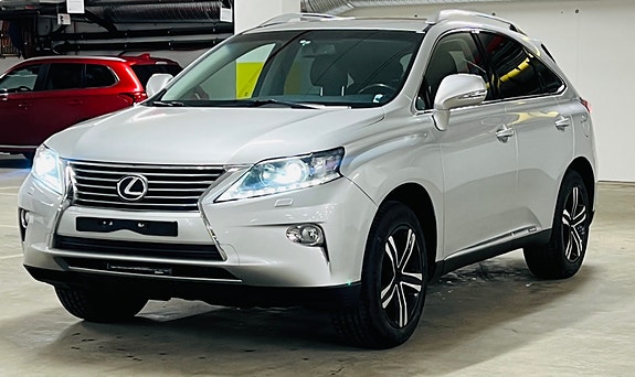 Lexus RX450h 2 of 30