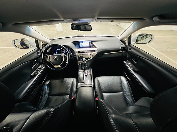Lexus RX450h 29 of 30