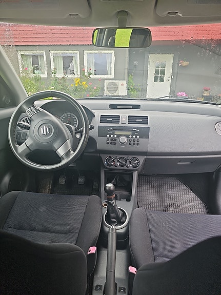 Suzuki Swift 7 of 11