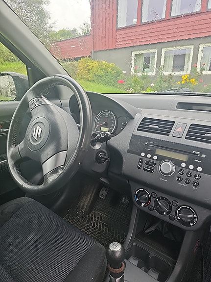 Suzuki Swift 5 of 11