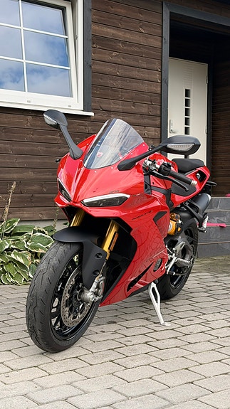 Ducati Panigale V2S 6 of 6