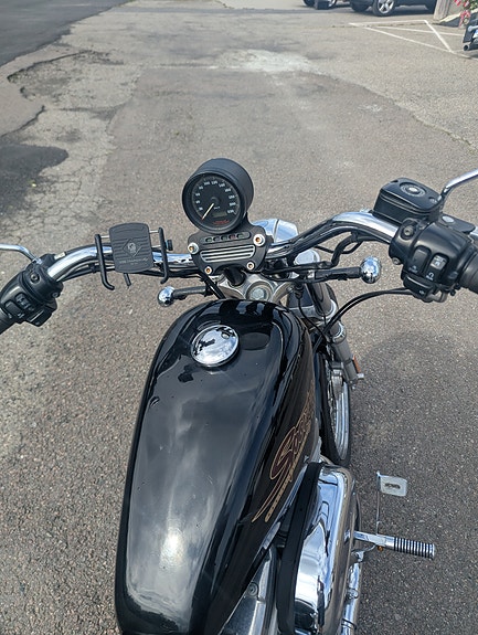 Harley-Davidson XL 883 Sportster 5 of 10