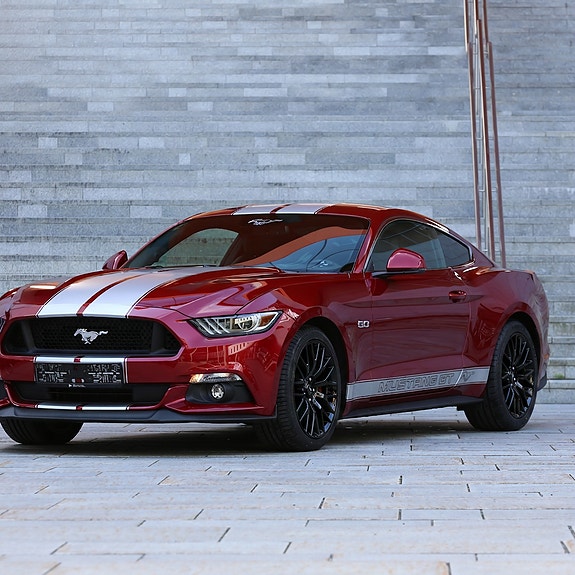 Ford Mustang 9 of 26