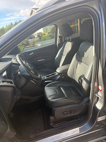 Ford Kuga 12 of 18