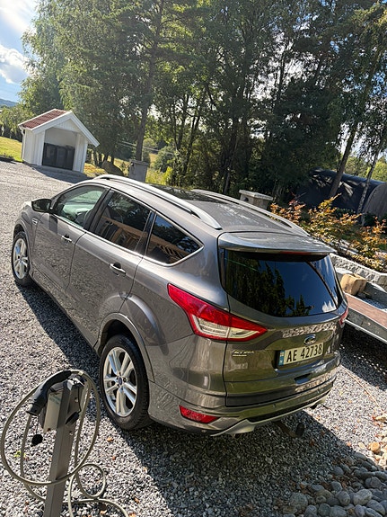 Ford Kuga 2 of 18