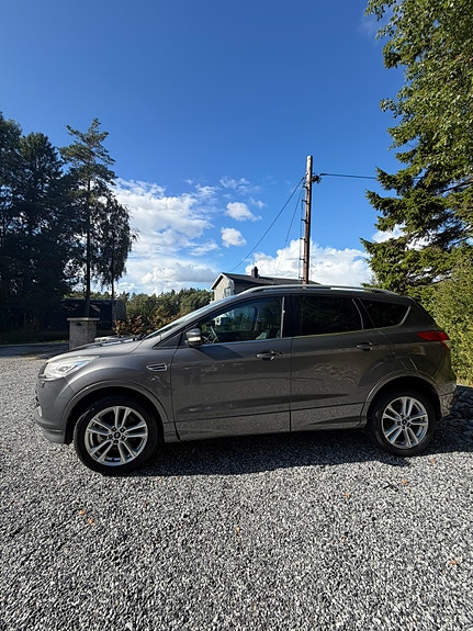 Ford Kuga 4 of 18