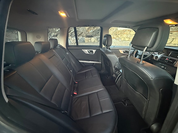 Mercedes-Benz GLK220 12 of 12