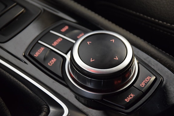 BMW 225xe 30 of 30