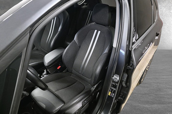 BMW 225xe 26 of 30