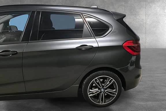 BMW 225xe 7 of 30