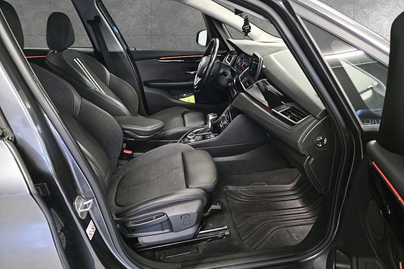 BMW 225xe 23 of 30