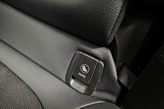 BMW 225xe 17 of 30