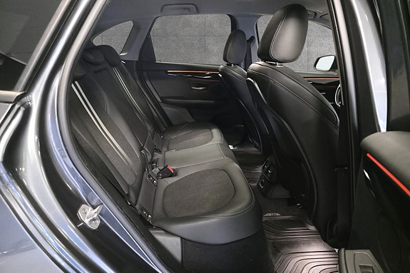 BMW 225xe 15 of 30