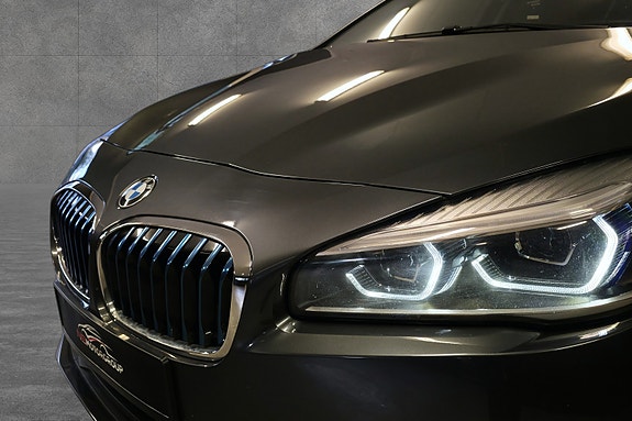BMW 225xe 5 of 30